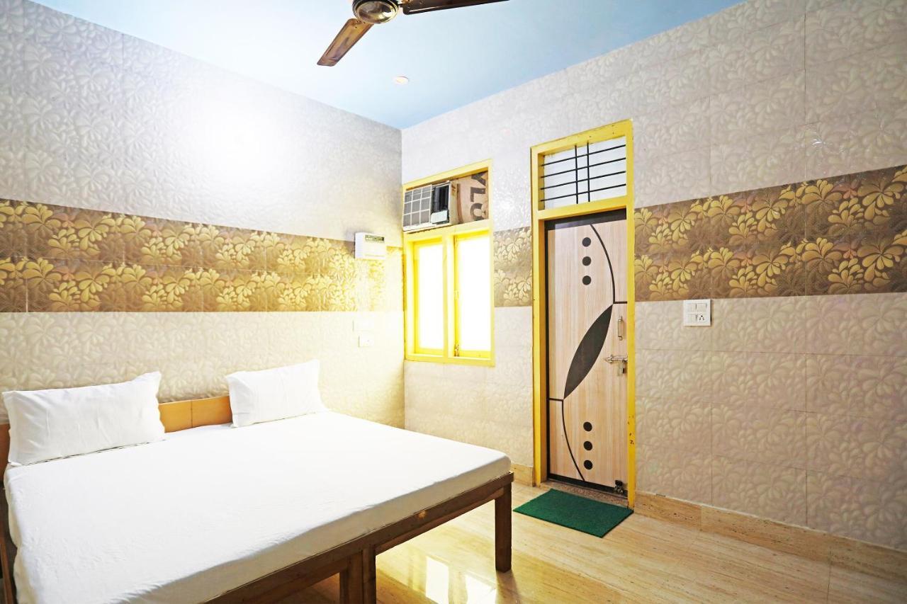 Oyo 44361 Shri Lajjaram Ashram Hotel Vrindavan Exterior photo